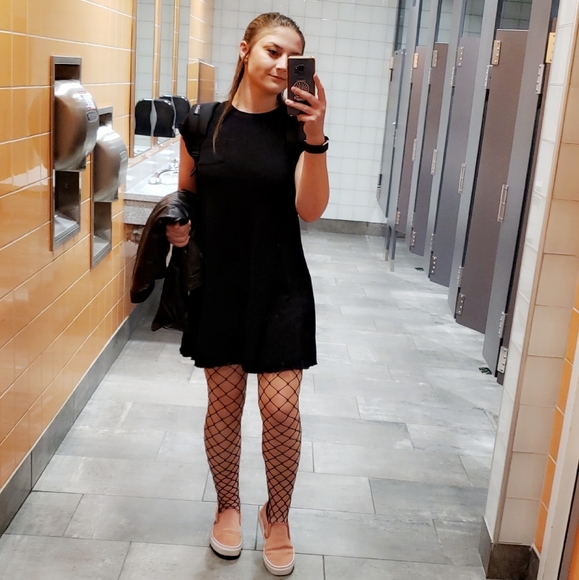 Meet your Posher, Kailyn - Picture 3 of 7